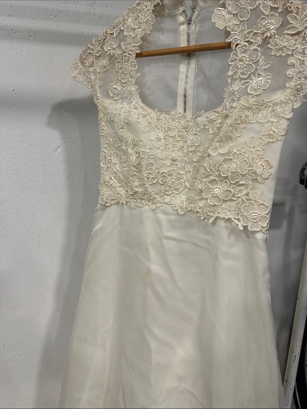 Vintage Ivory Lace wedding Dress lace veil - Picture 10 of 13